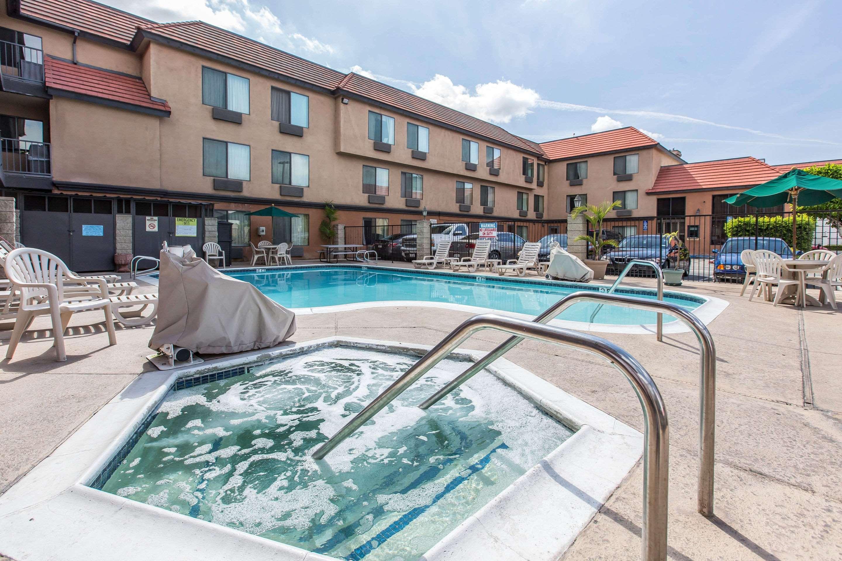 Quality Inn & Suites Bell Gardens-Los Angeles Exterior foto